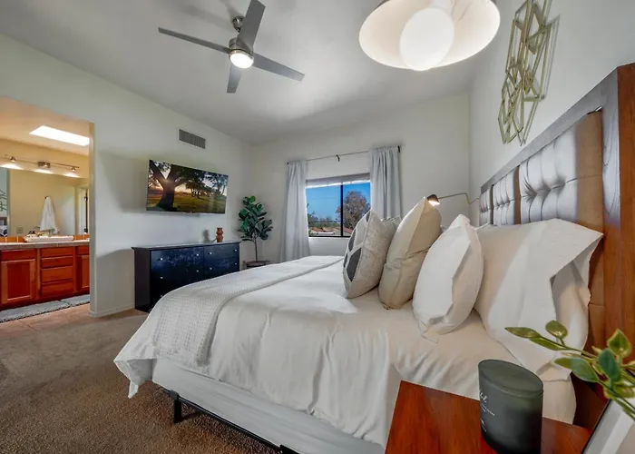 Stylish, 4 Bedroom 3 Ba, Fenced Backyard, Garage *