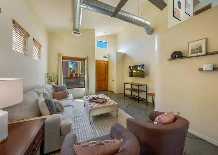 Stylish, 4 Bedroom 3 Ba, Fenced Backyard, Garage